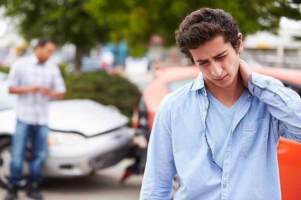 Avoiding Common Mistakes in Car Injury Claims with Lawyer Help